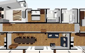 Almirante Top Floor / Almirante Reis Avenue